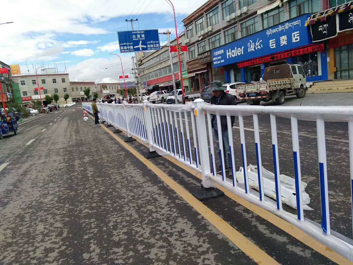 如何做好道路護(hù)欄的噴粉處理?